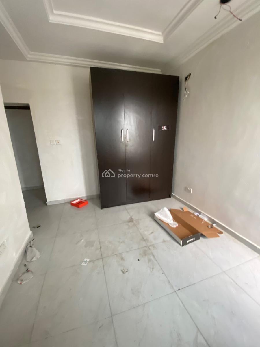 Luxury Standard Spacious 3 Bedroom Flat, Eleganza Toll Gate  in an Estate, Lekki, Lagos, Flat / Apartment for Rent