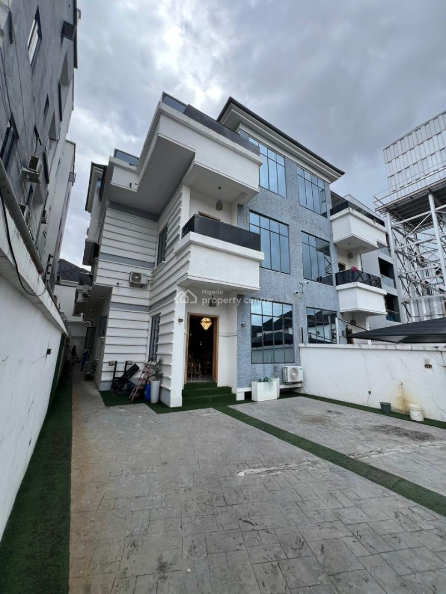 Exquisite Luxury Furnished  5 Bedroom Triplet, Chevron , in a Very Secured Estate ., Lekki, Lagos, Detached Duplex for Rent