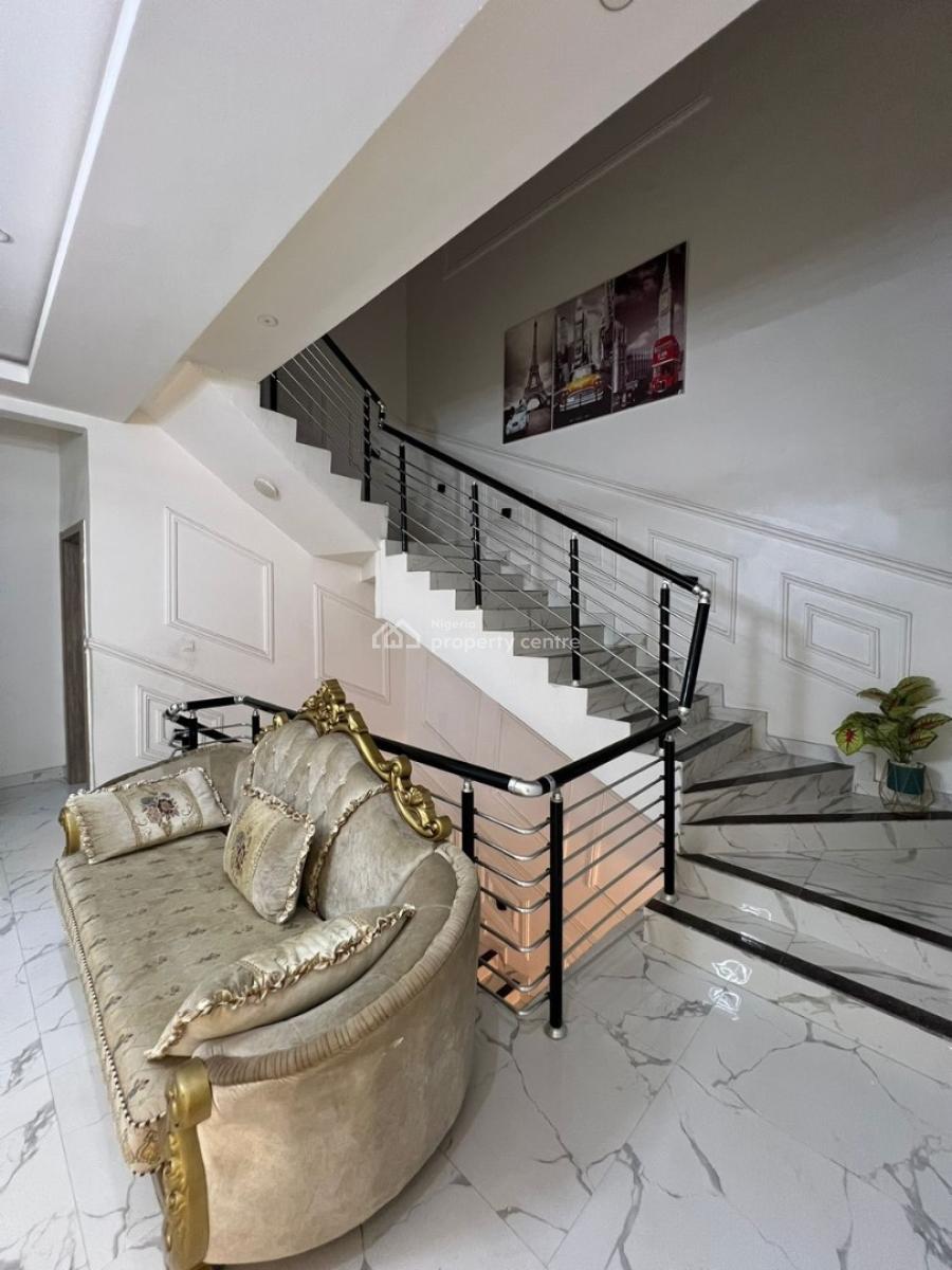 Exquisite Luxury Furnished  5 Bedroom Triplet, Chevron , in a Very Secured Estate ., Lekki, Lagos, Detached Duplex for Rent