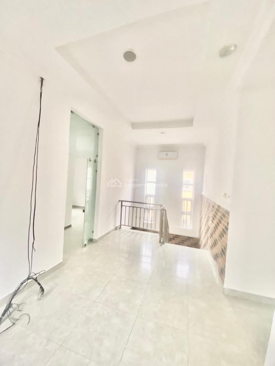 Fully Detached 4 Bedroom Duplex at Chevron  Drive Lekki Lagos., Chevron Facing The Road Outside The Estate Facing The Chevron Drive Ro, Lekki Phase 2, Lekki, Lagos, Detached Duplex for Rent