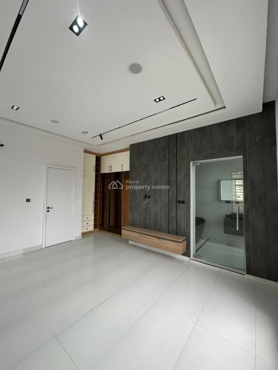 4 Bedrooms Semi-detached House with Bq, Ikota, Lekki, Lagos, Semi-detached Duplex for Sale