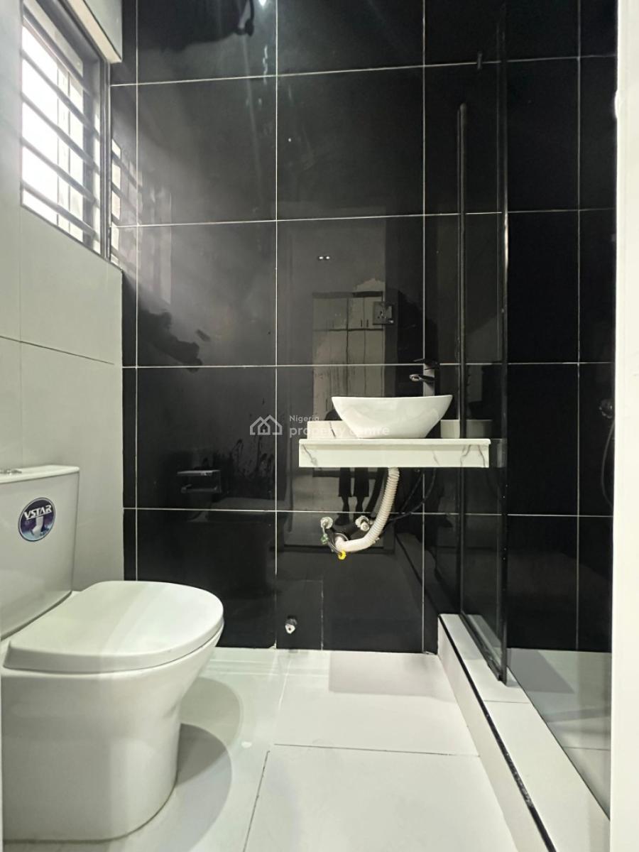 4 Bedrooms Semi-detached House with Bq, Ikota, Lekki, Lagos, Semi-detached Duplex for Sale