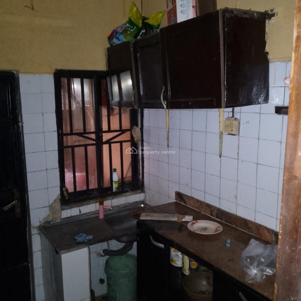 Well Maintained 2 Bedroom Apartment, Westwood Estate, Badore Ajah, Ajah, Lagos, Flat / Apartment for Rent