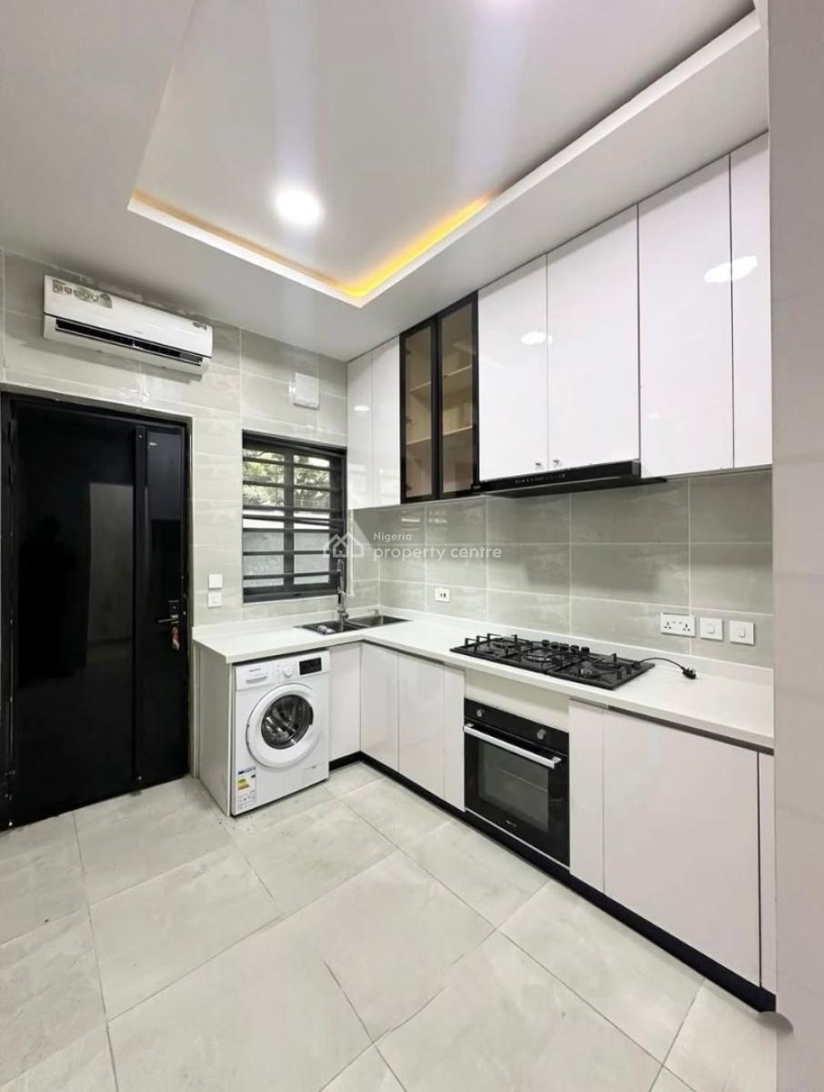 3 Bedrooms, Lekki Phase 1, Lekki, Lagos, Flat / Apartment for Rent