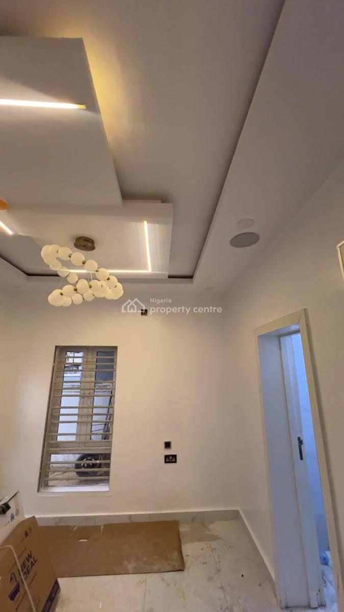 Newly Renovated 4bedroom Terrace with Bq, Orchard Estate, Sunview Street, Spg Road, Ologolo, Lekki Lagos., Ologolo, Lekki, Lagos, Terraced Duplex for Sale