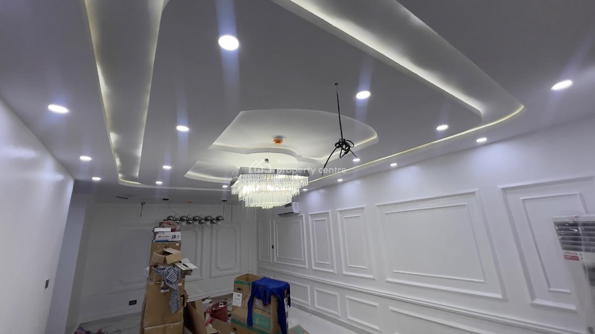 Newly Renovated 4bedroom Terrace with Bq, Orchard Estate, Sunview Street, Spg Road, Ologolo, Lekki Lagos., Ologolo, Lekki, Lagos, Terraced Duplex for Sale