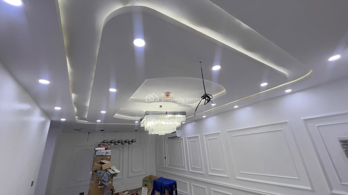 Newly Renovated 4bedroom Terrace with Bq, Orchard Estate, Sunview Street, Spg Road, Ologolo, Lekki Lagos., Ologolo, Lekki, Lagos, Terraced Duplex for Sale