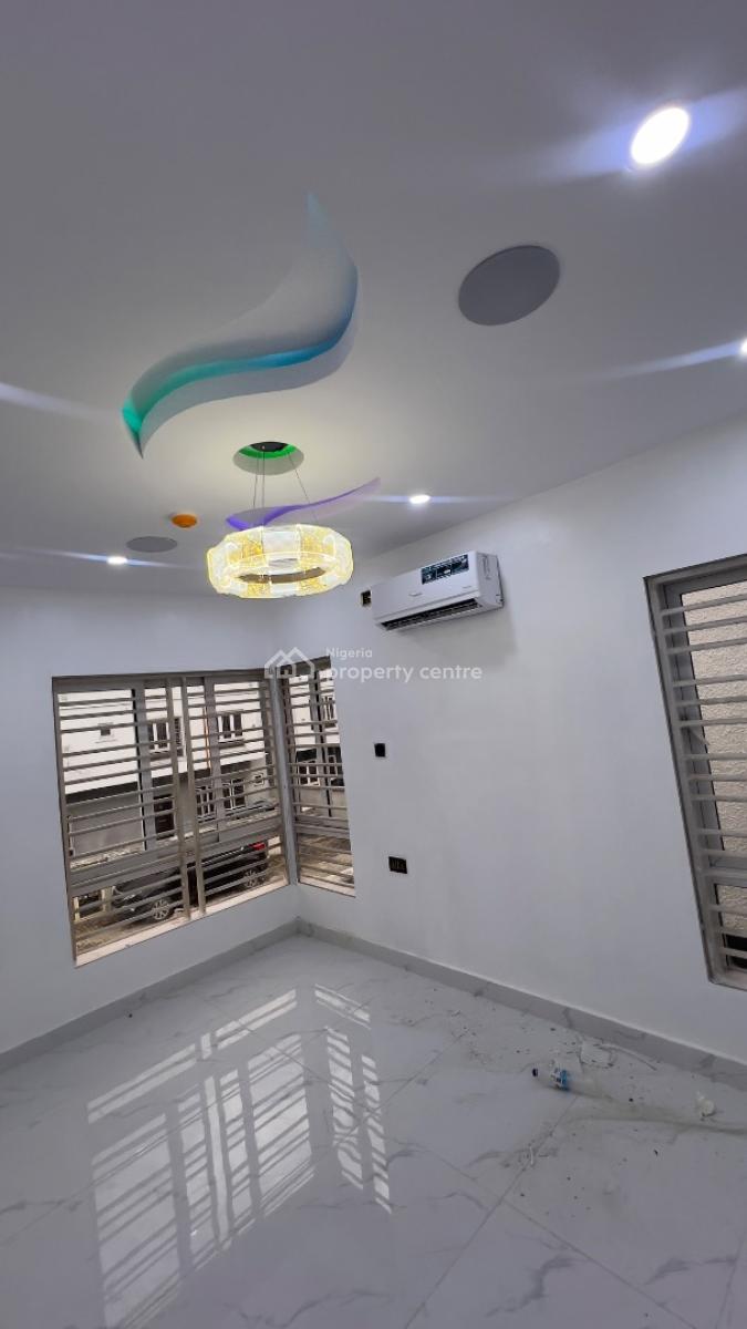 Newly Renovated 4bedroom Terrace with Bq, Orchard Estate, Sunview Street, Spg Road, Ologolo, Lekki Lagos., Ologolo, Lekki, Lagos, Terraced Duplex for Sale