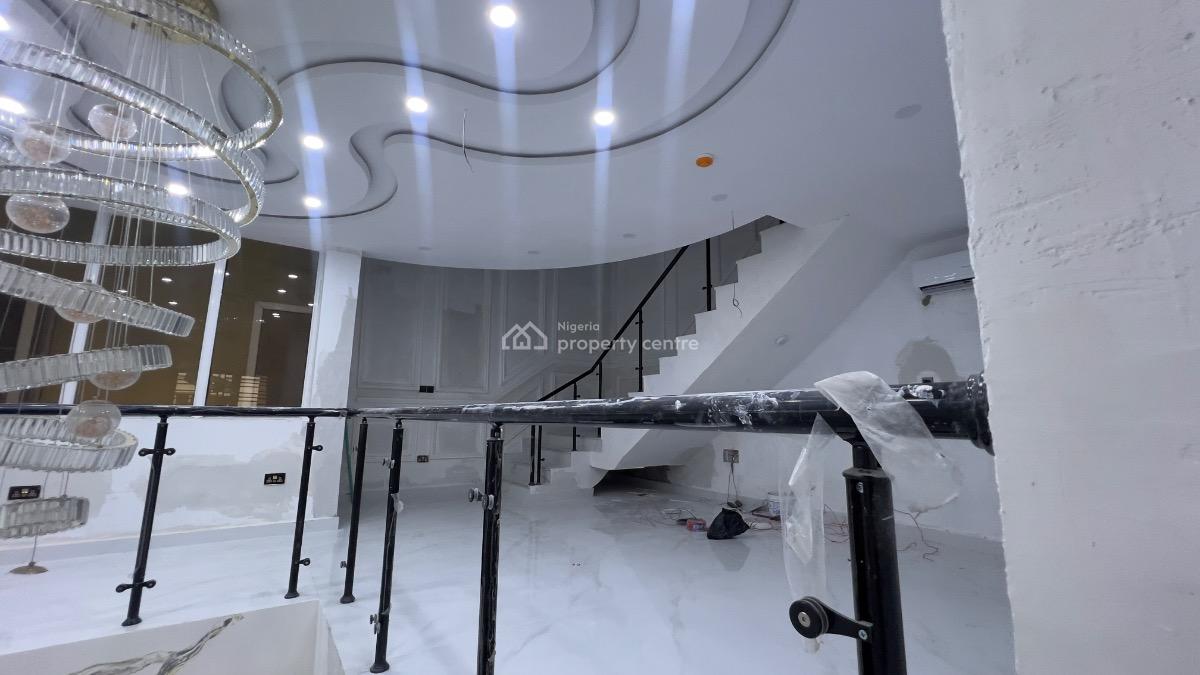 Newly Renovated 4bedroom Terrace with Bq, Orchard Estate, Sunview Street, Spg Road, Ologolo, Lekki Lagos., Ologolo, Lekki, Lagos, Terraced Duplex for Sale