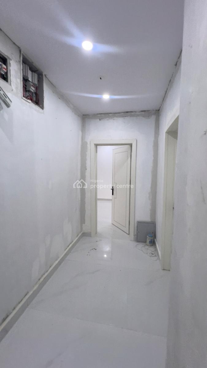 Newly Renovated 4bedroom Terrace with Bq, Orchard Estate, Sunview Street, Spg Road, Ologolo, Lekki Lagos., Ologolo, Lekki, Lagos, Terraced Duplex for Sale