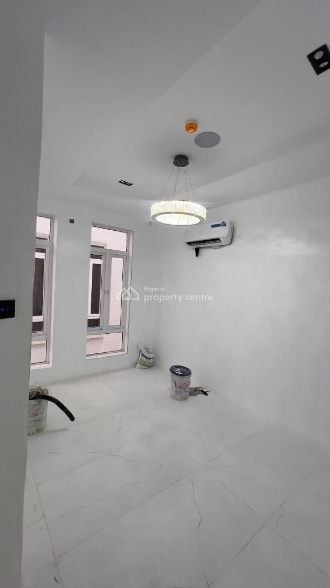 Newly Renovated 4bedroom Terrace with Bq, Orchard Estate, Sunview Street, Spg Road, Ologolo, Lekki Lagos., Ologolo, Lekki, Lagos, Terraced Duplex for Sale