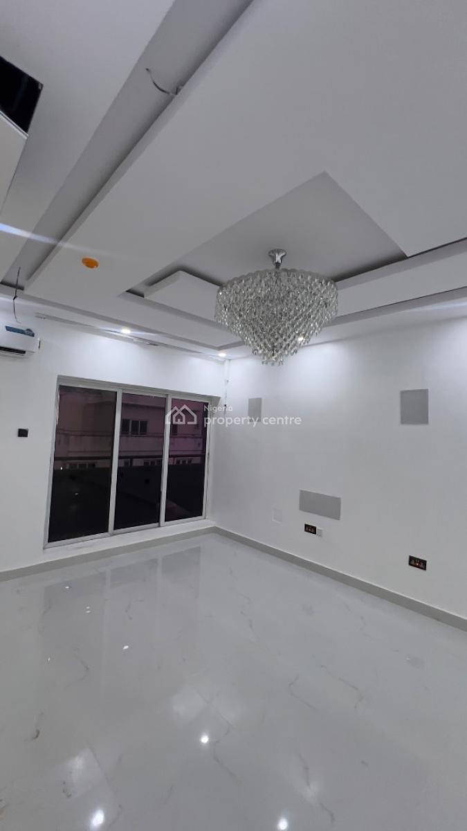 Newly Renovated 4bedroom Terrace with Bq, Orchard Estate, Sunview Street, Spg Road, Ologolo, Lekki Lagos., Ologolo, Lekki, Lagos, Terraced Duplex for Sale