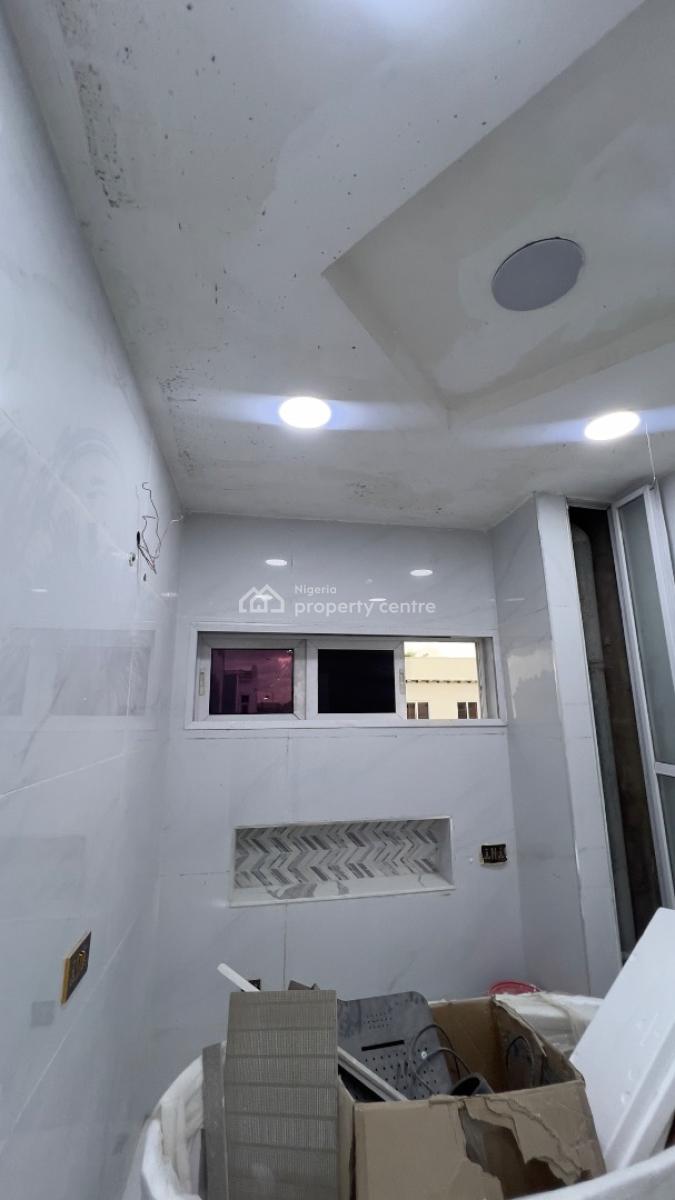 Newly Renovated 4bedroom Terrace with Bq, Orchard Estate, Sunview Street, Spg Road, Ologolo, Lekki Lagos., Ologolo, Lekki, Lagos, Terraced Duplex for Sale