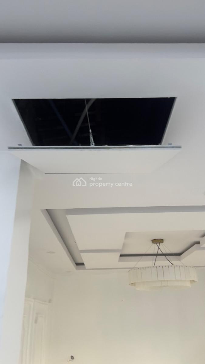 Newly Renovated 4bedroom Terrace with Bq, Orchard Estate, Sunview Street, Spg Road, Ologolo, Lekki Lagos., Ologolo, Lekki, Lagos, Terraced Duplex for Sale