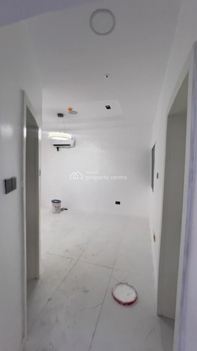 Newly Renovated 4bedroom Terrace with Bq, Orchard Estate, Sunview Street, Spg Road, Ologolo, Lekki Lagos., Ologolo, Lekki, Lagos, Terraced Duplex for Sale