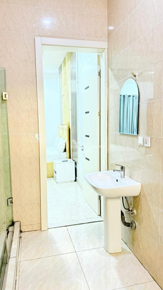 Four Bedroom Apartment, Vgc, Lekki, Lagos, House Short Let