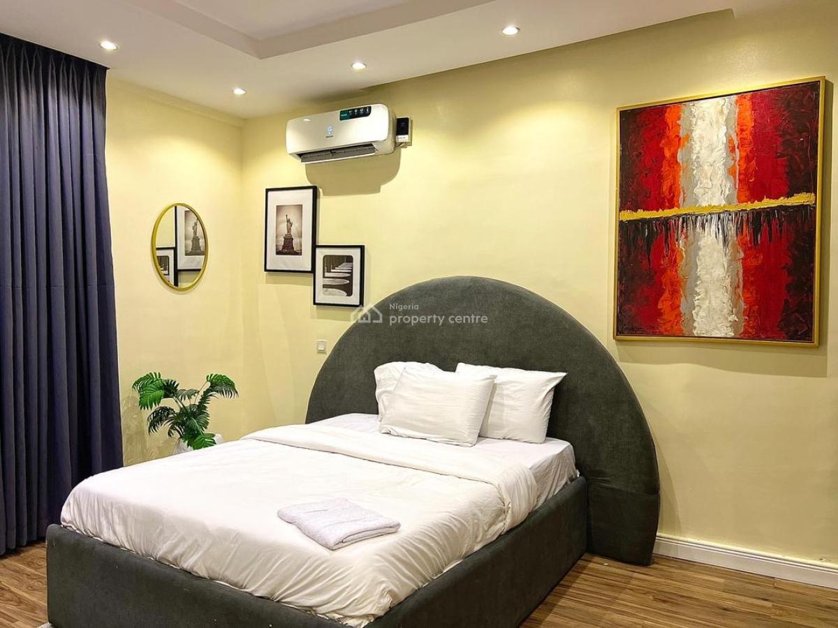 a Very Sweet and Spacious Stand Alone Apartment Located in a Serene a, Lekki Phase 1, Lekki, Lagos, Flat / Apartment Short Let