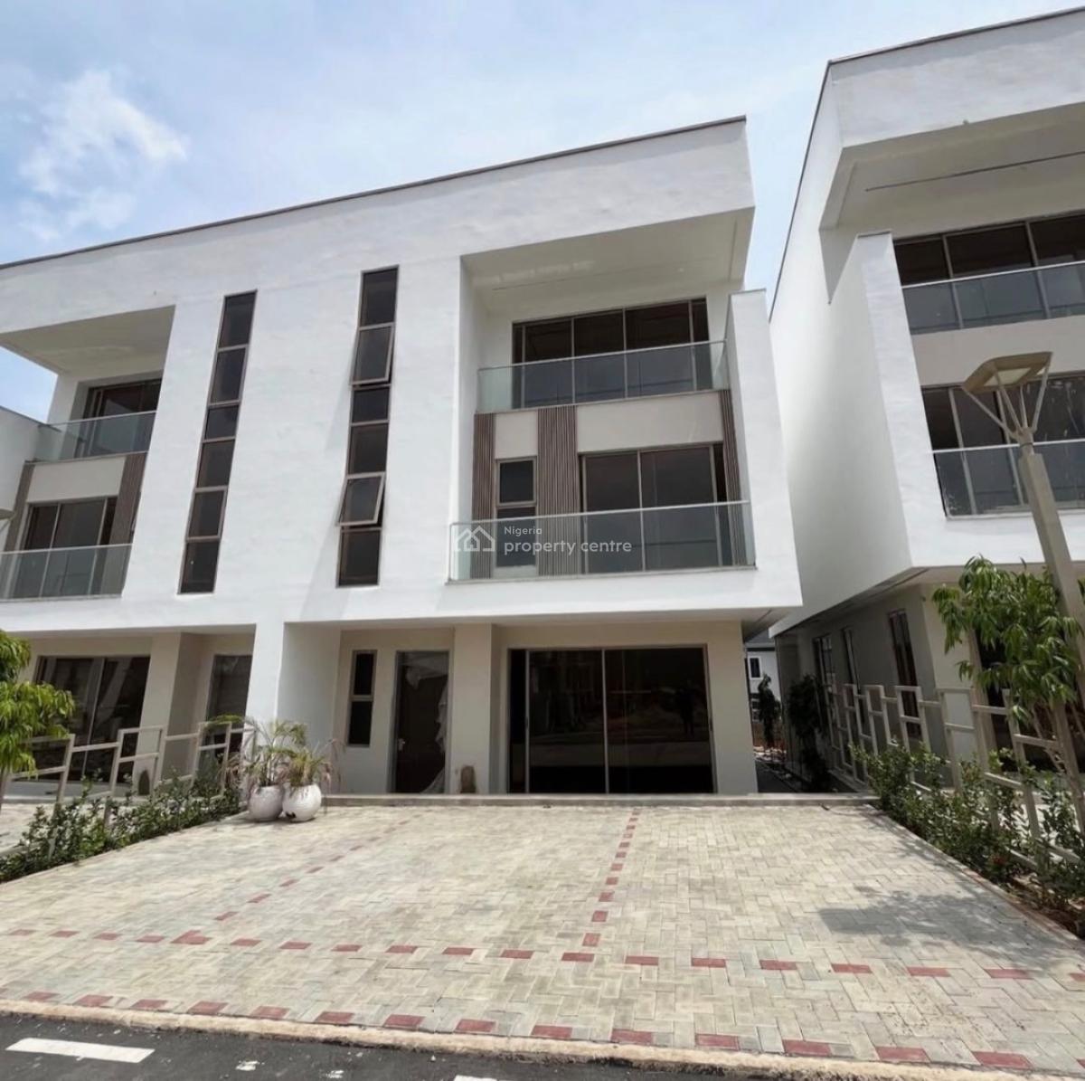 New Listing Newly Constructed 4bedrooms Semi Detached Duplex with 2bq, Guzape District, Abuja, Semi-detached Duplex for Sale