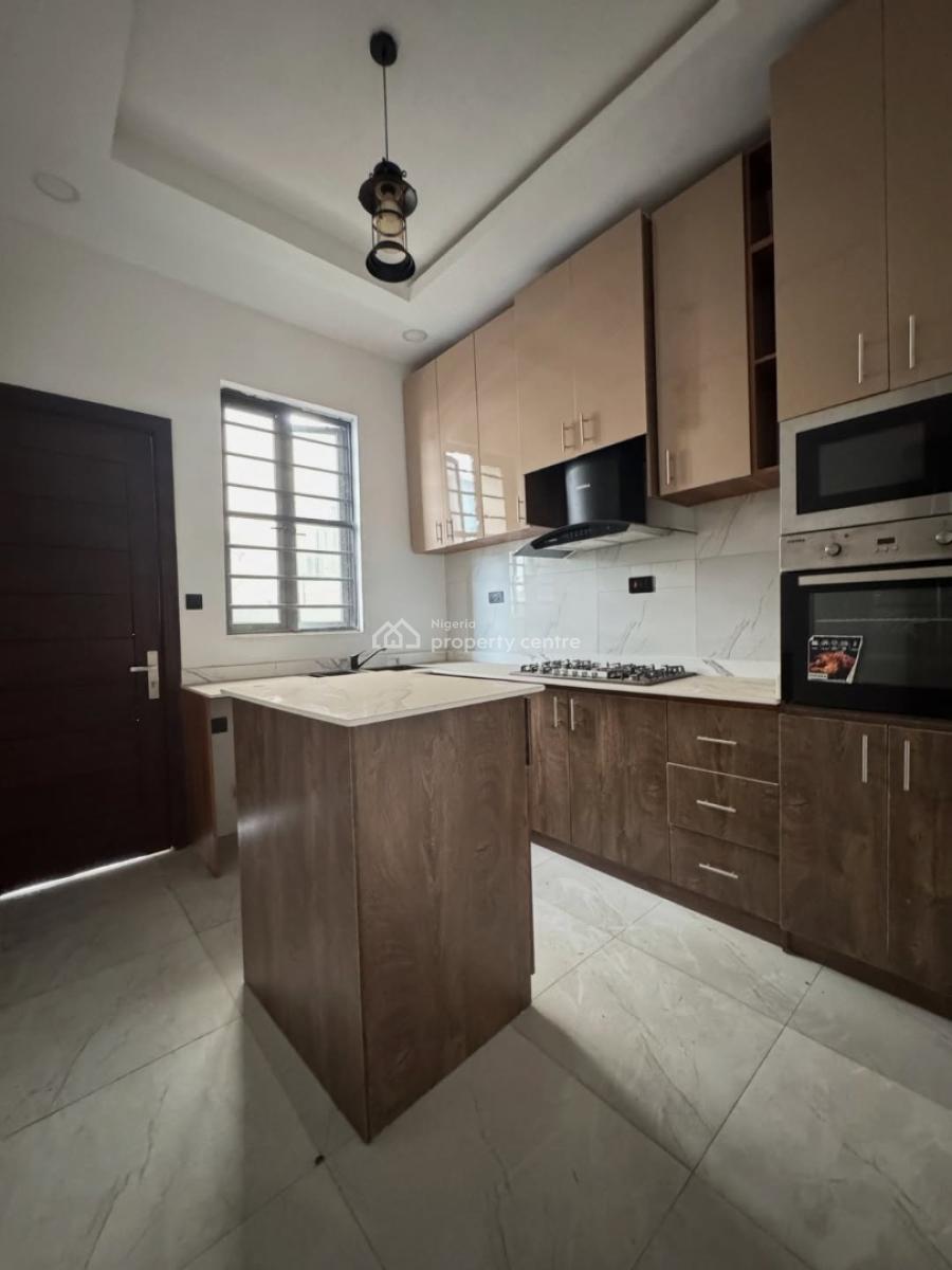 Executive  4-bedrooms Semi-detached Detached Duplex with Bq, Chevron, Lekki, Lagos, House for Sale