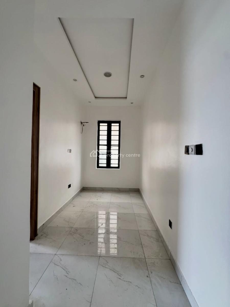 Executive  4-bedrooms Semi-detached Detached Duplex with Bq, Chevron, Lekki, Lagos, House for Sale
