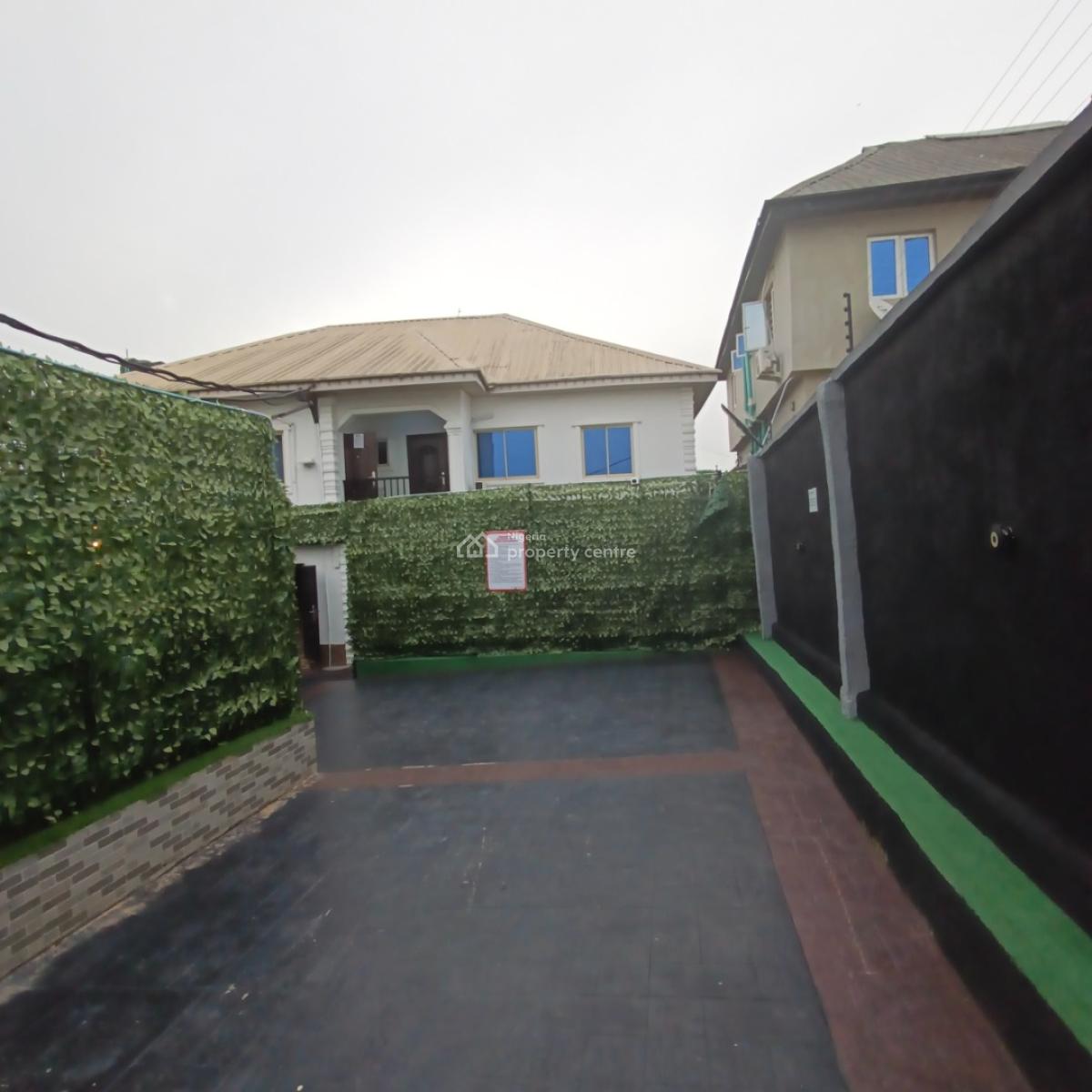 Magnificent Service Apartment Facility, Short Drive From Arepo, By Mountain Top University, Magboro, Ogun, Hotel / Guest House for Rent