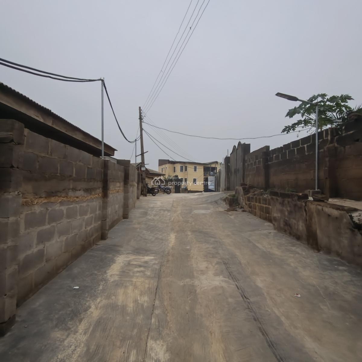 Magnificent Service Apartment Facility, Short Drive From Arepo, By Mountain Top University, Magboro, Ogun, Hotel / Guest House for Rent
