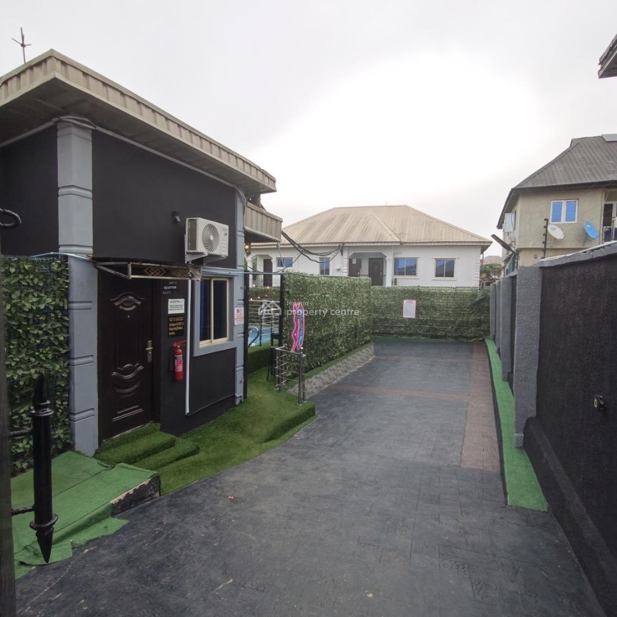 Magnificent Service Apartment Facility, Short Drive From Arepo, By Mountain Top University, Kara Ibafo, Magboro, Ogun, Hotel / Guest House for Rent