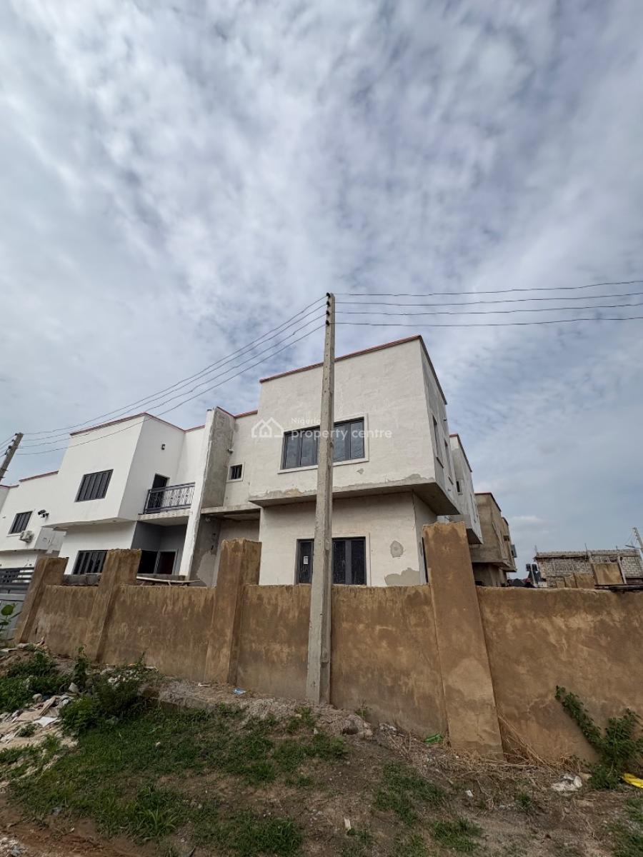 Spacious 4-bedroom Duplex, Von Axis, Lugbe District, Abuja, Semi-detached Duplex for Sale