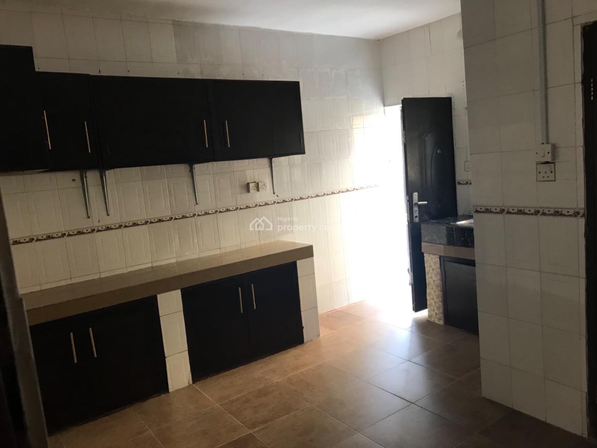 a 3 Bedroom Semi Detached House Off Admiralty Way, Lekki Phase 1., Off Admiralty Way, Ibeju Lekki, Lagos, Semi-detached Duplex for Rent