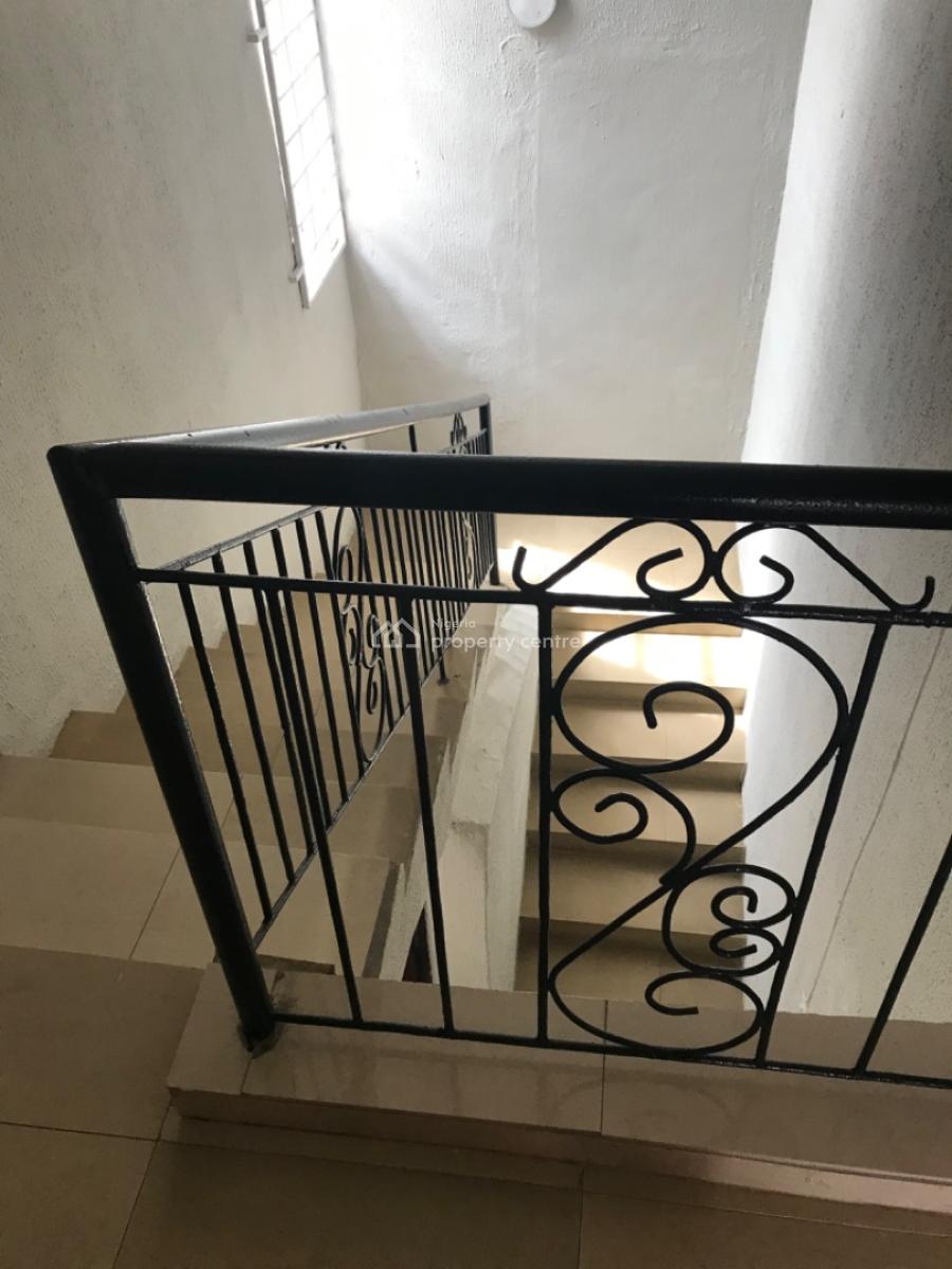 a 3 Bedroom Semi Detached House Off Admiralty Way, Lekki Phase 1., Off Admiralty Way, Ibeju Lekki, Lagos, Semi-detached Duplex for Rent