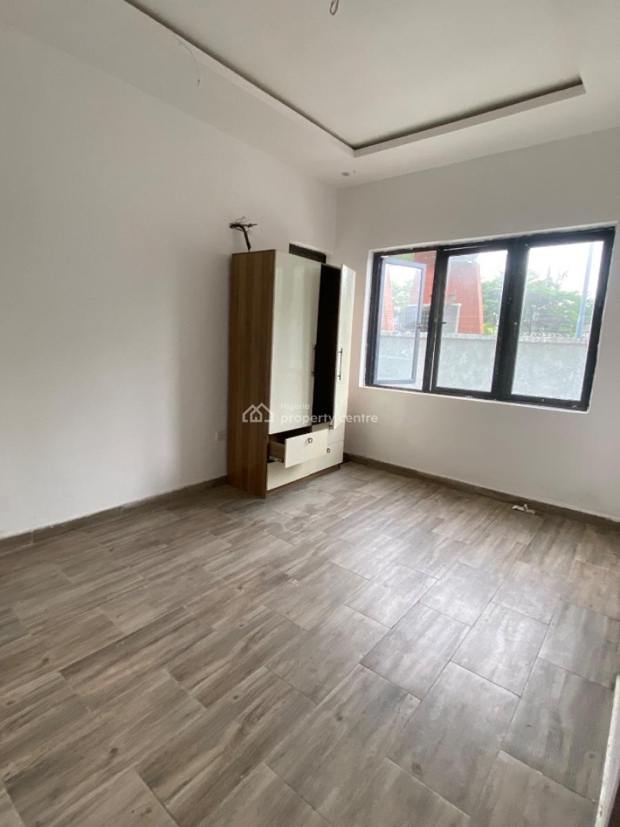 Luxury Elegant Stabdard 2 Bedroom Flat, Chevro Jv. Located in a Secured Estate ., Lekki, Lagos, Flat / Apartment for Rent