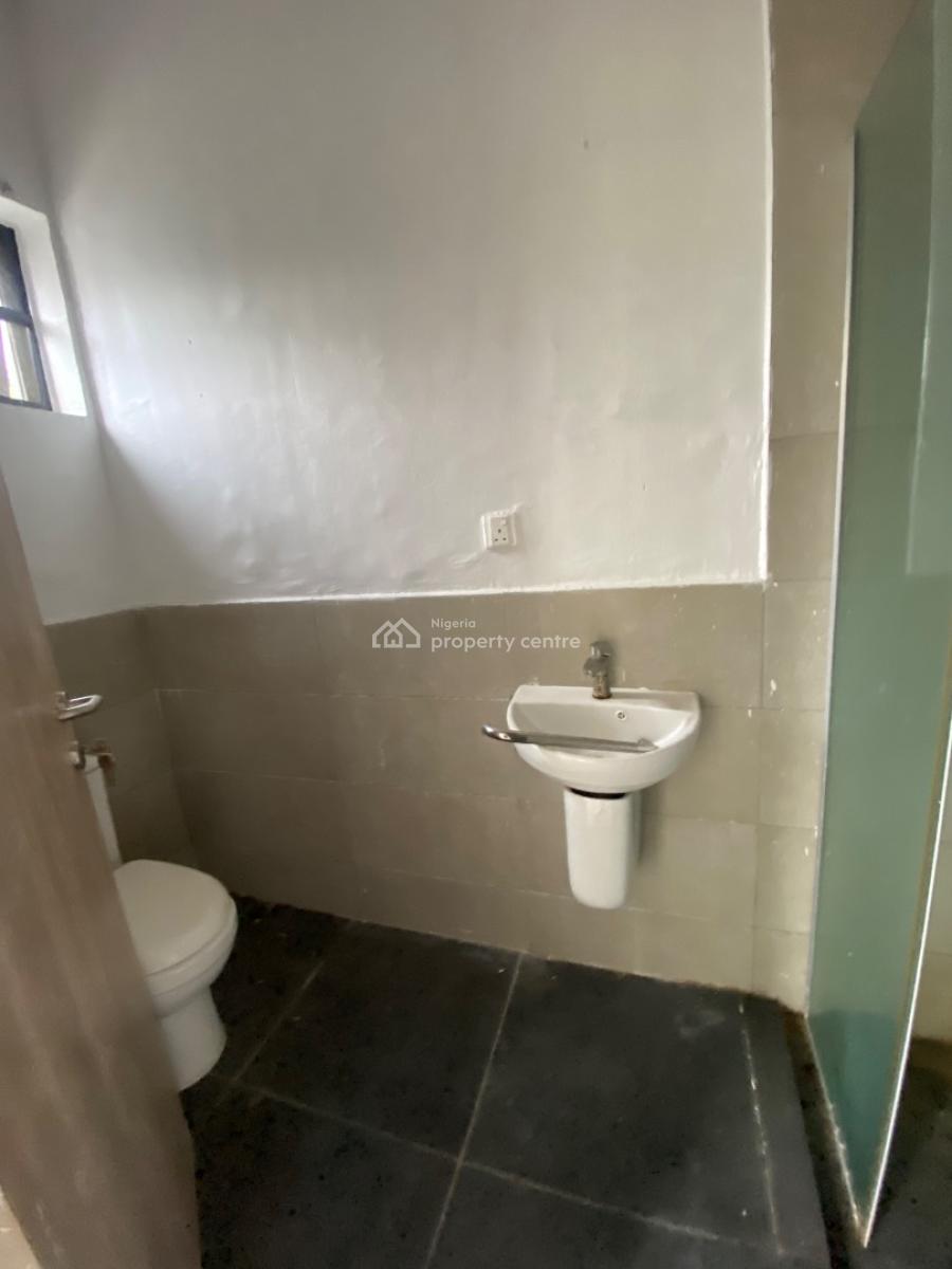 Luxury Elegant Stabdard 2 Bedroom Flat, Chevro Jv. Located in a Secured Estate ., Lekki, Lagos, Flat / Apartment for Rent