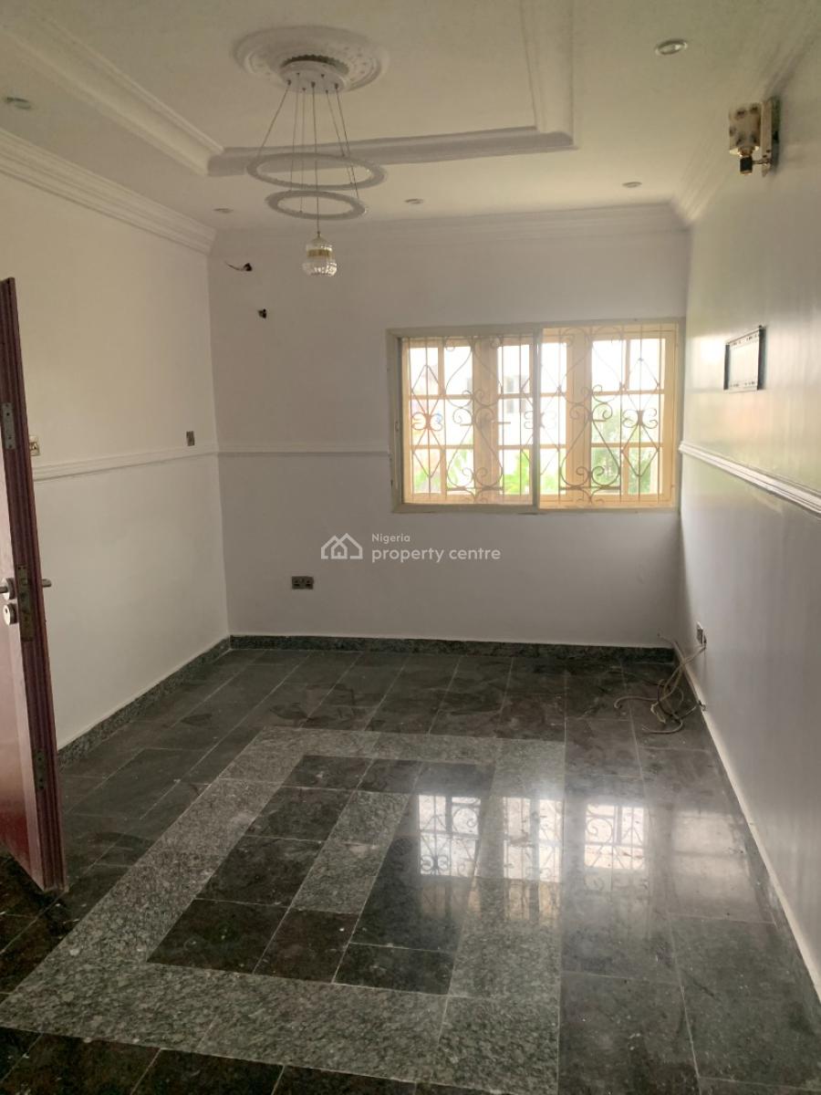 Luxury 3 Bedroom Upstairs with Jacuzzi, Abijo Gra, Ajah, Lagos, Flat / Apartment for Rent