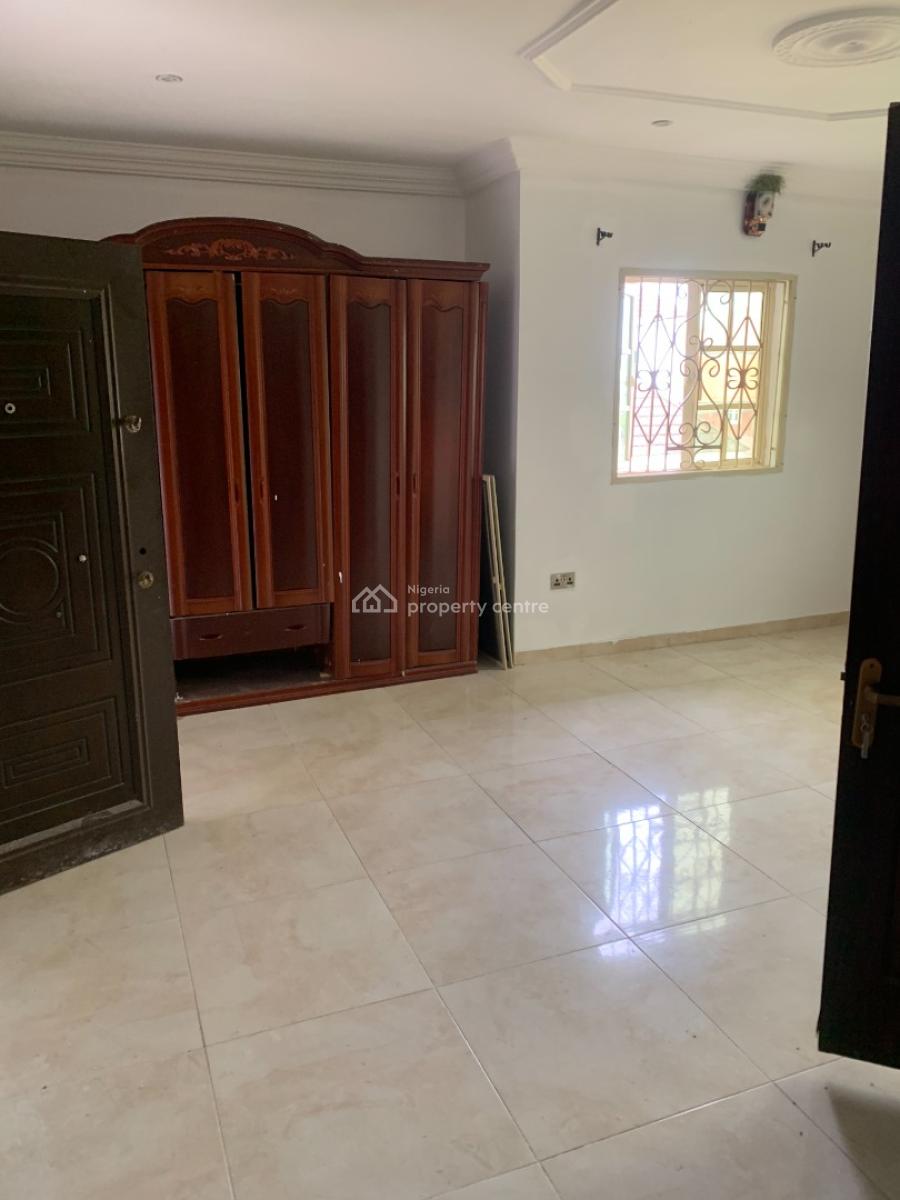 Luxury 3 Bedroom Upstairs with Jacuzzi, Abijo Gra, Ajah, Lagos, Flat / Apartment for Rent