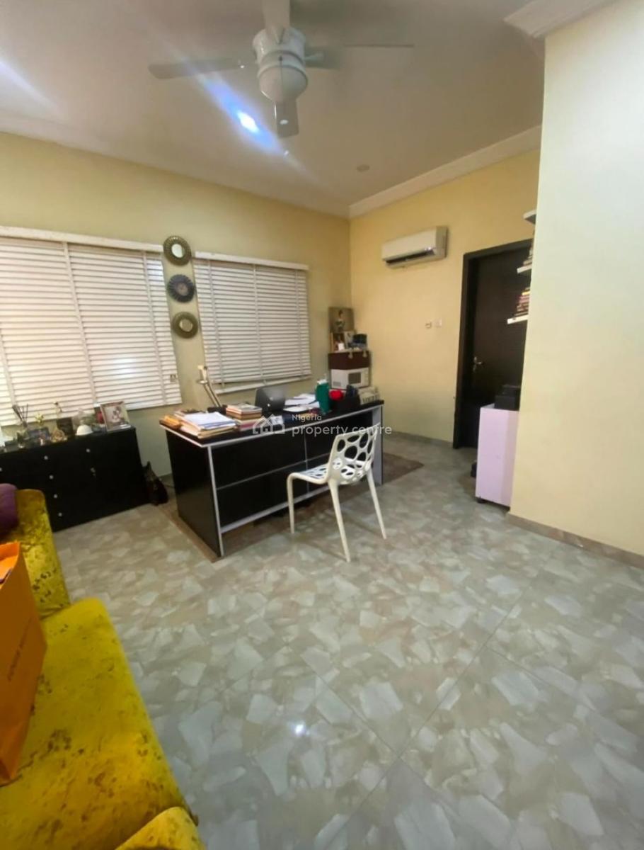 2bedrooms Bungalow Office Space, Lekki Phase1, Lekki Phase 1, Lekki, Lagos, Office Space for Rent