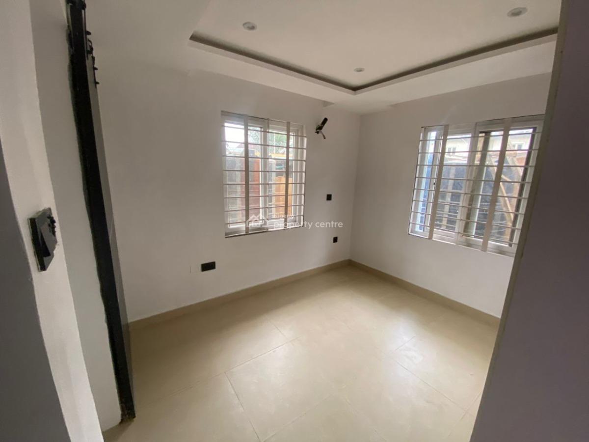 Luxury 3-bedroom Apartment with Bq  - ₦265m Distress Price, Admiralty Way Lekki Phase 1, Lekki Phase 1, Lekki, Lagos, Flat / Apartment for Sale