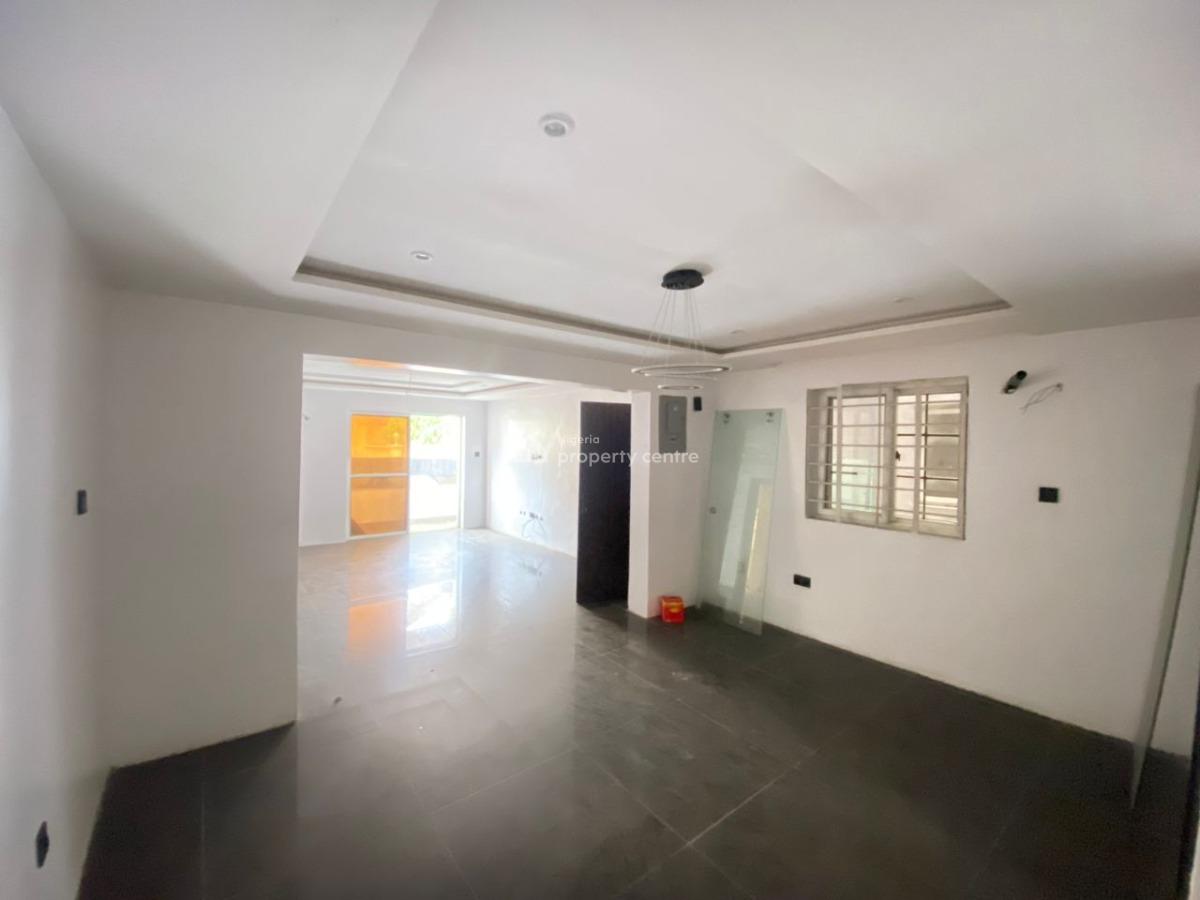 Luxury 3-bedroom Apartment with Bq  - ₦265m Distress Price, Admiralty Way Lekki Phase 1, Lekki Phase 1, Lekki, Lagos, Flat / Apartment for Sale