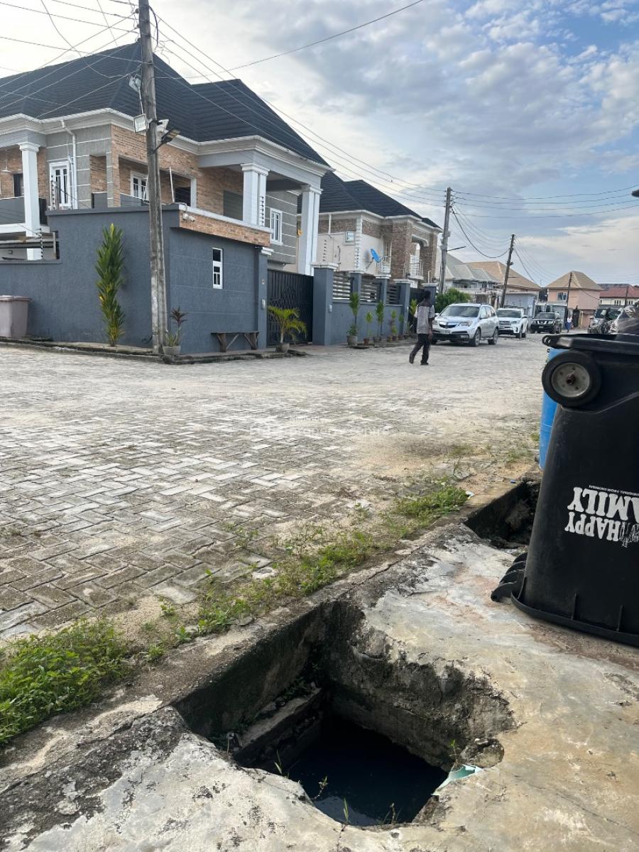 Used  Standard 4 Bedroom Duplex, Royal Palm Will Estate Along Badore Road, Ajah, Lagos, Detached Duplex for Sale