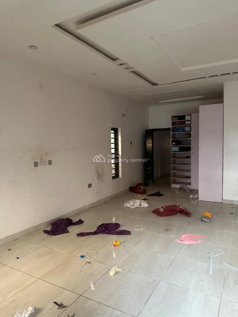 Used  Standard 4 Bedroom Duplex, Royal Palm Will Estate Along Badore Road, Ajah, Lagos, Detached Duplex for Sale