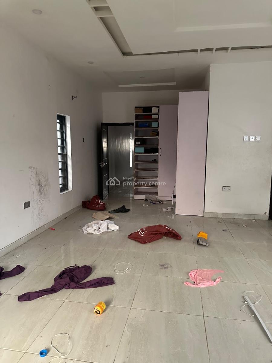 Used  Standard 4 Bedroom Duplex, Royal Palm Will Estate Along Badore Road, Ajah, Lagos, Detached Duplex for Sale