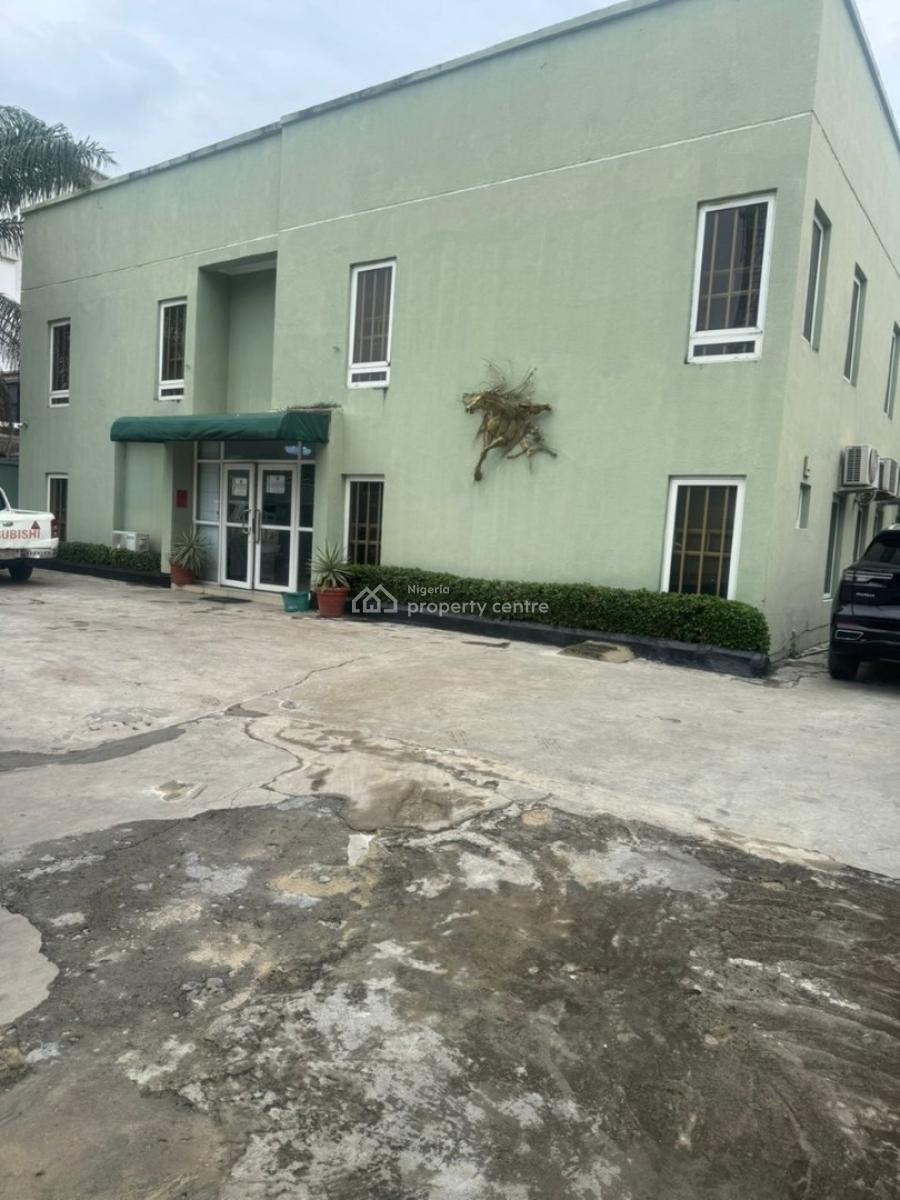 Functional 16-room Hotel Building Sitting on Approximately 1000sqm of, Sinari Daranijo Street, Victoria Island (vi), Lagos, Hotel / Guest House for Sale