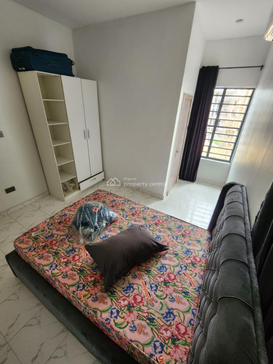 Spacious Semi Master Bedroom in a Shared Apartment Upstairs, Ikota Gra, Ikota Lekki Lagos, Ikota, Lekki, Lagos, Flat / Apartment for Rent