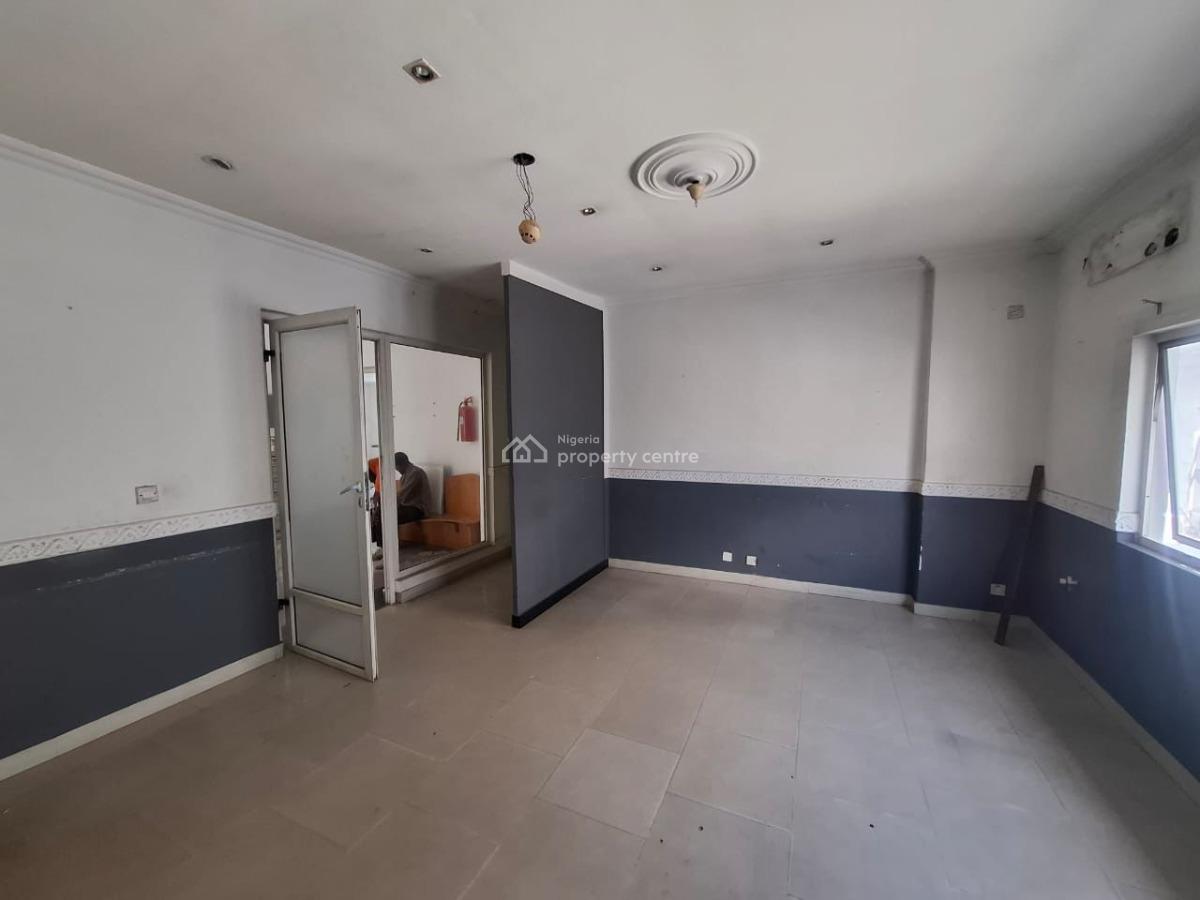 Beautiful Service 56sqm  Shop Space (top Floor) Available, Victoria Island, Victoria Island (vi), Lagos, Plaza / Complex / Mall for Rent