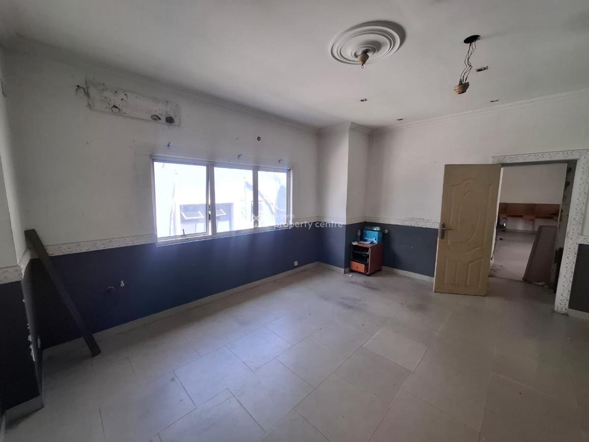 Beautiful Service 56sqm  Shop Space (top Floor) Available, Victoria Island, Victoria Island (vi), Lagos, Plaza / Complex / Mall for Rent