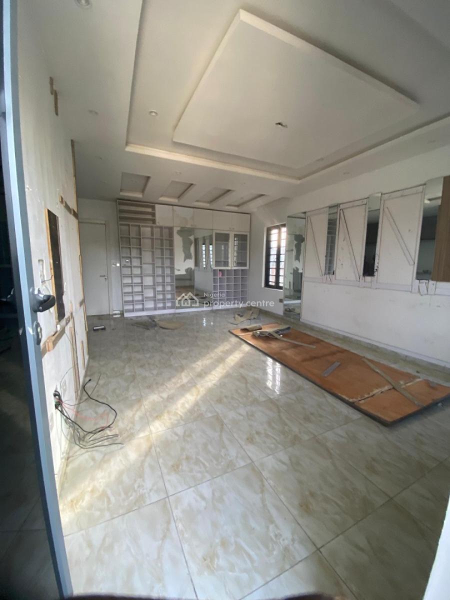 Nicely Finished Serviced 4 Bedroom Terrace with a Room Bq, Lekki Phase 1, Lekki, Lagos, Terraced Duplex for Rent