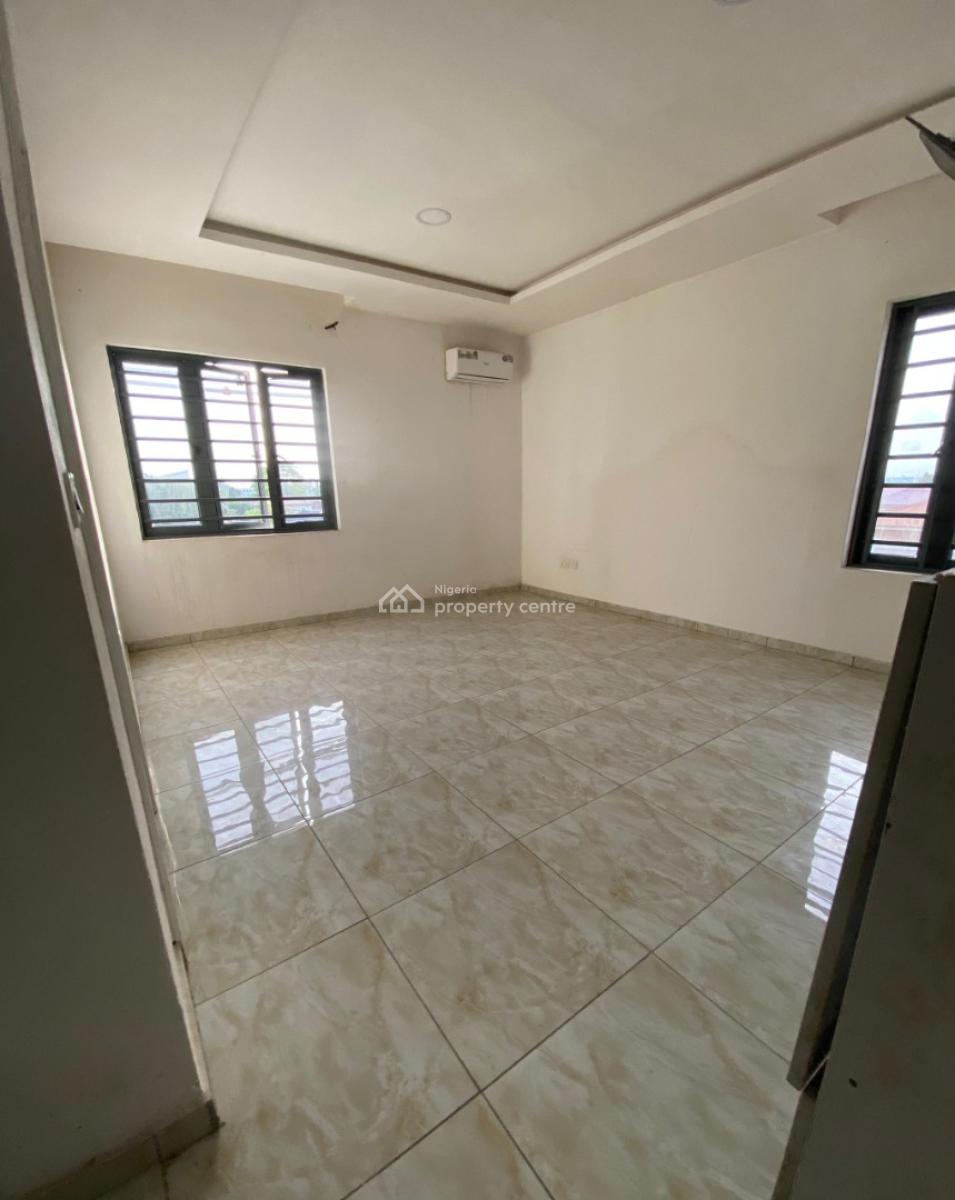 Nicely Finished Serviced 4 Bedroom Terrace with a Room Bq, Lekki Phase 1, Lekki, Lagos, Terraced Duplex for Rent