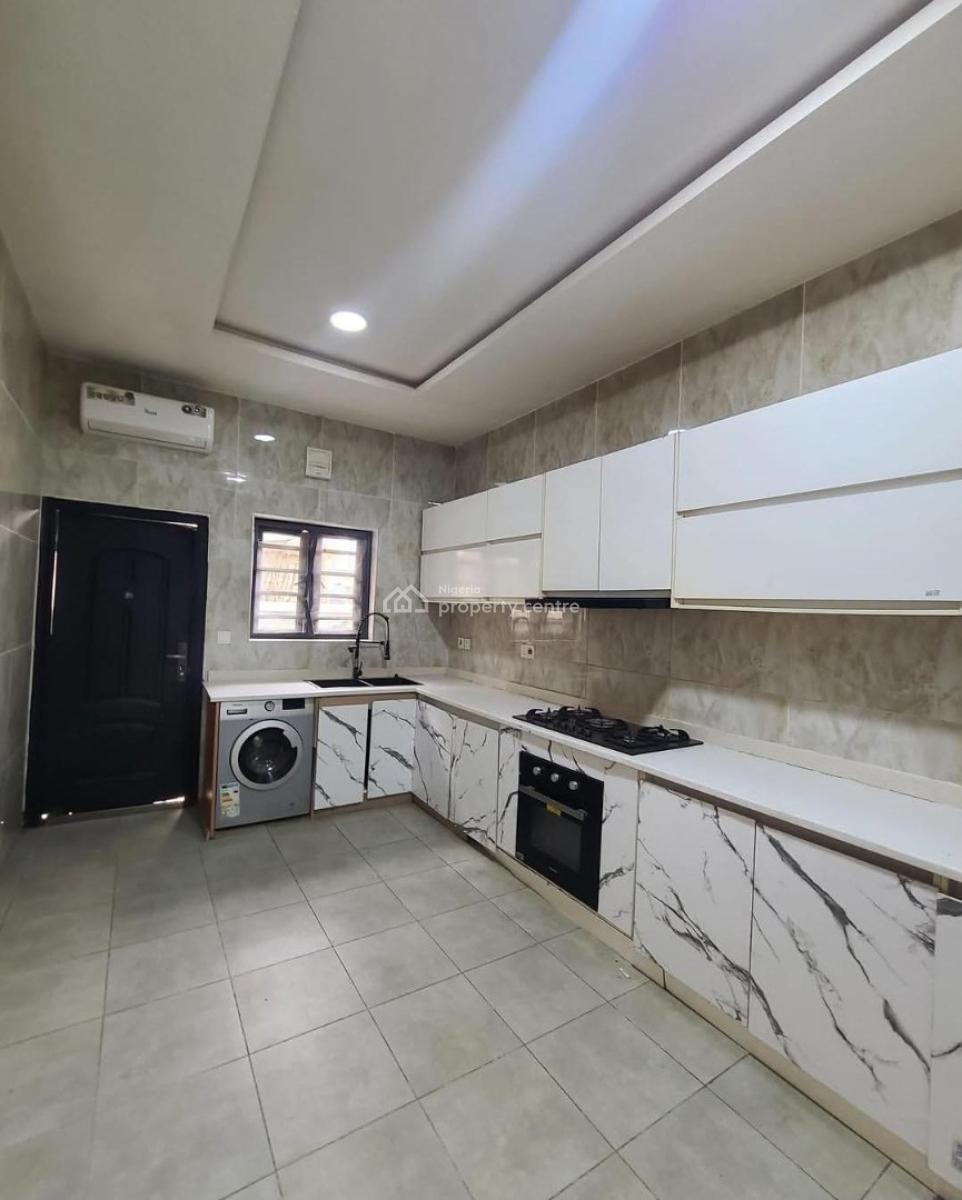 Nicely Finished Serviced 4 Bedroom Terrace with a Room Bq, Lekki Phase 1, Lekki, Lagos, Terraced Duplex for Rent