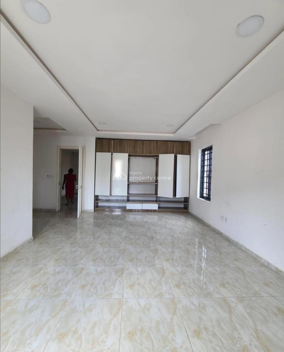 Nicely Finished Serviced 4 Bedroom Terrace with a Room Bq, Lekki Phase 1, Lekki, Lagos, Terraced Duplex for Rent