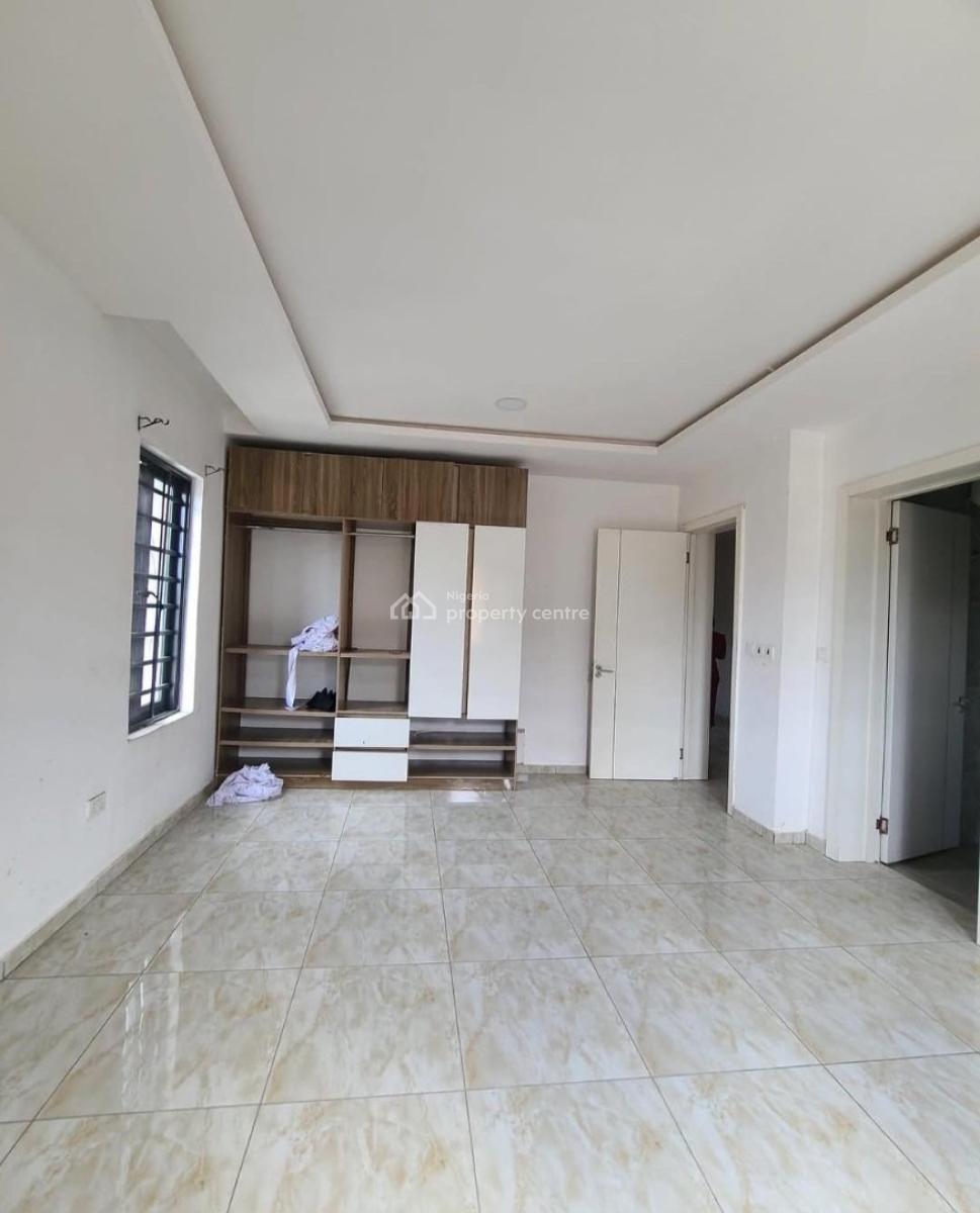 Nicely Finished Serviced 4 Bedroom Terrace with a Room Bq, Lekki Phase 1, Lekki, Lagos, Terraced Duplex for Rent