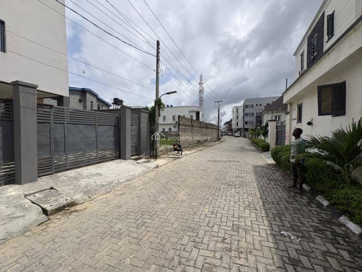 Luxury 1bedroom, Ologolo, Lekki, Lagos, Mini Flat (room and Parlour) for Sale